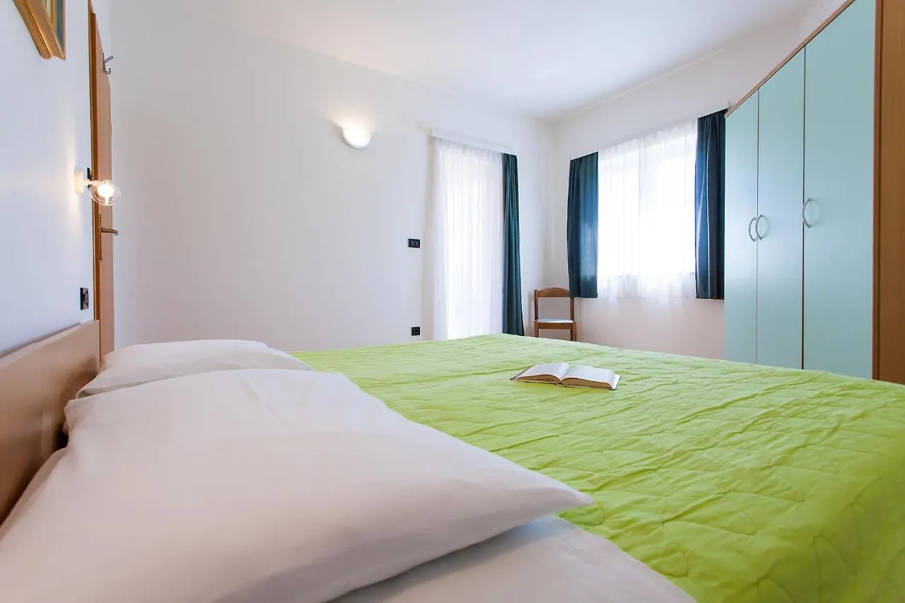 Apartments Villa Brioni II Fažana 0*,  Κροατία